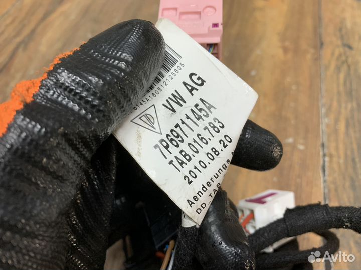 VW Touareg NF Проводка (коса) двери багажника