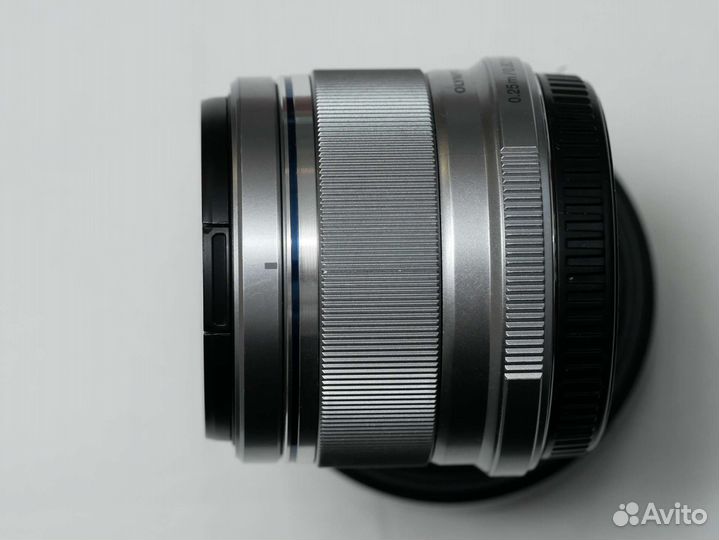 Olympus 25/1.8 Silver