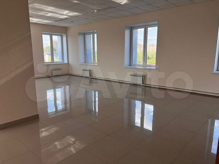 Спортивный зал, офис, 264.3 м²