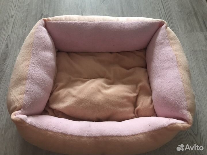 Лежанка для собак и кошек