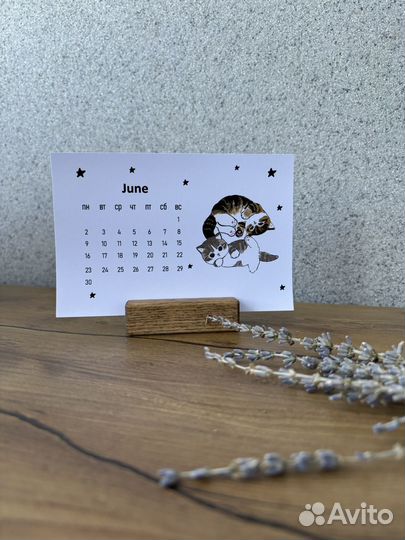 Настольный календарь с подставкой 