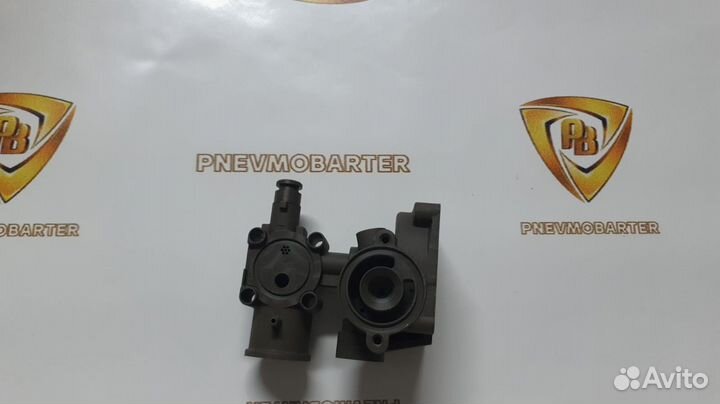 Головка компрессора пневмоподвески Hitachi Range R