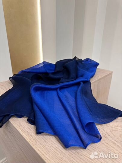 Женские шарфы и платки