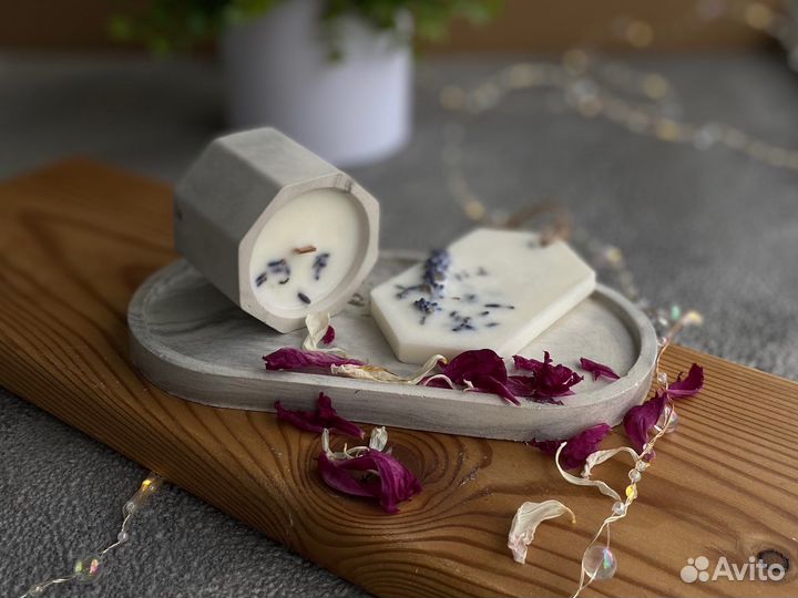 Подарочный набор из соевого воска свеча и саше