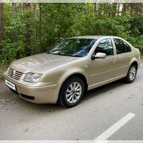 Volkswagen Bora 2.0 AT, 2000, 240 000 км, с пробегом, цена 445 000 руб.
