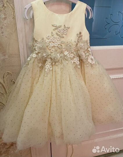 Очень красивое платье 92