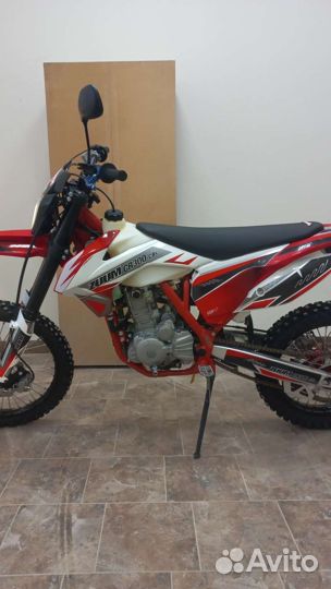 Zuum 300 CBs