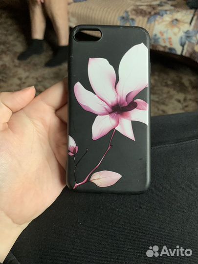 Чехлы на iPhone 8
