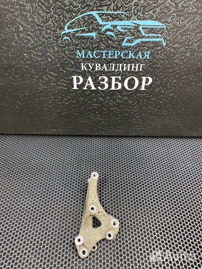 Кронштейн компрессора кондиционера Ситроен C4 EP6