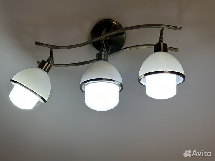 Светильник потолочный