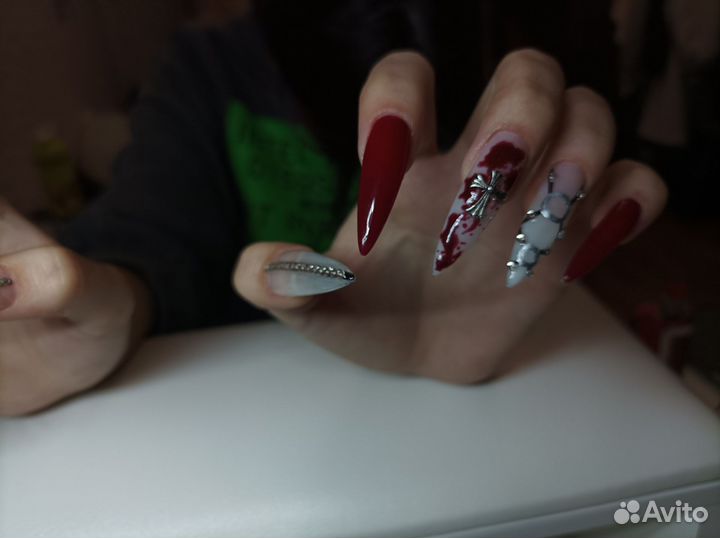 Наращивание ногтей
