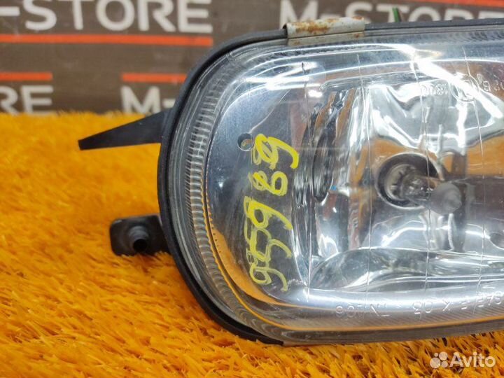 Фара противотуманная передняя левая Mercedes-Benz