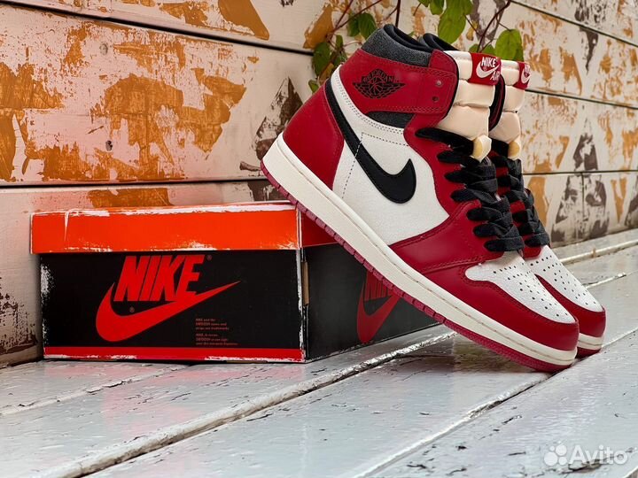 Кроссовки Nike Air Jordan 1 Retro High OG Chicago