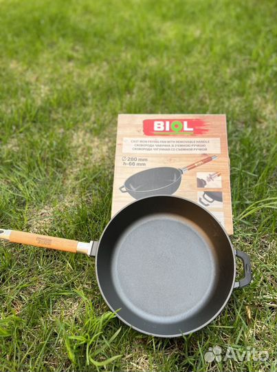 Чугунные казаны, жаровни, сковородки