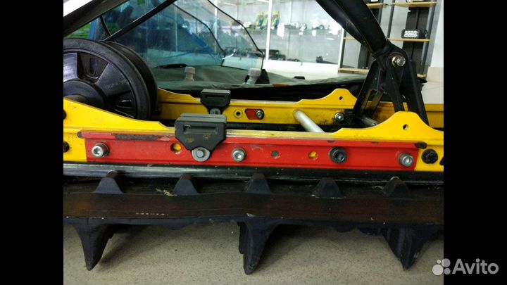 Усилители полозьев- рельс снегохода BRP 860201218