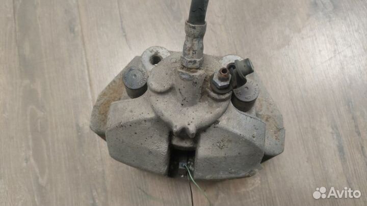 Суппорт тормозной задний правый Bmw X5 E70 N62N