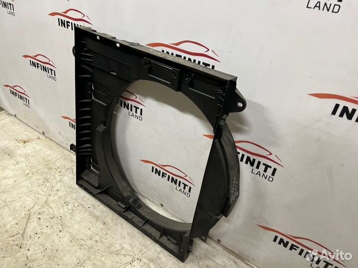 Диффузор радиатора Infiniti Qx80/Qx56 Z62