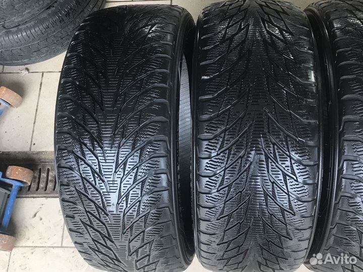 Nokian Tyres Hakkapeliitta R2 205/50 R17 93R
