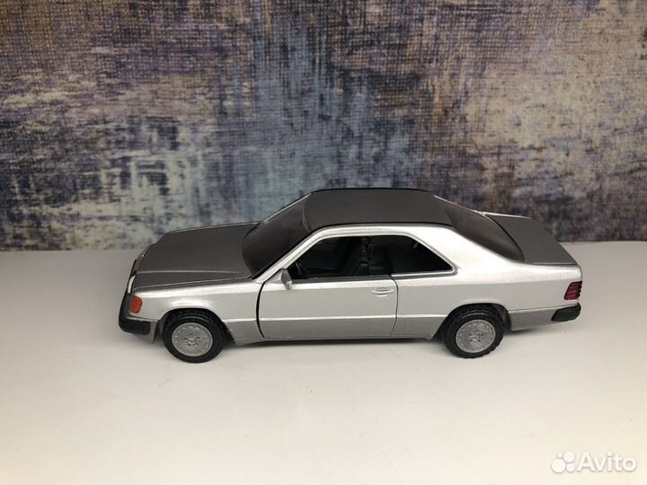 Conrad 1/35 Mercedes-Benz W124 Coupe