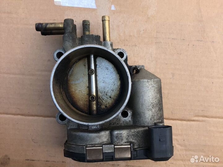 Дроссельная заслонка AUDi A6 c5 Ауди А6 ц5 2.4