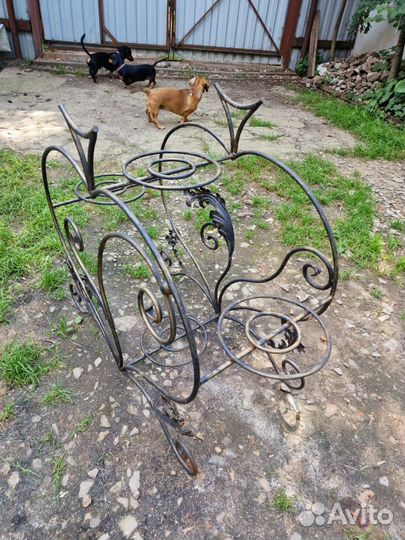 Подставка, цветочница