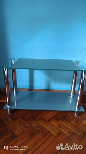 Стеклянный столик