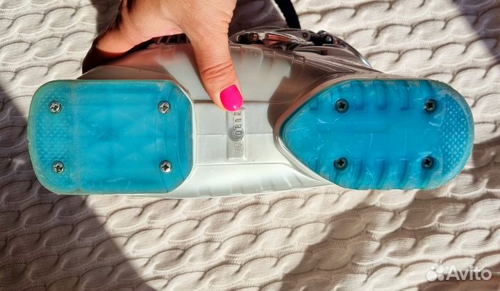 Горнолыжные ботинки р-р 34-35 Rossignol и сумка