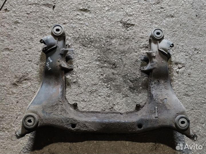 Балка подрадиаторная Audi A4 B5