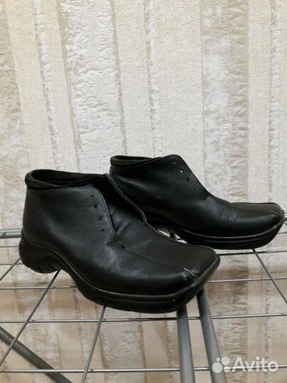 Женские ботинки