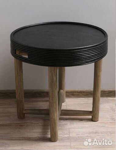 Деревянный столик новый Coincasa
