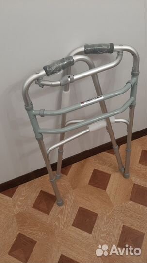 Ходунки для взрослых шагающие б/у