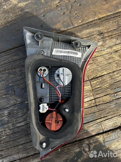 Фонарь внутренний левый kia rio 3 седан