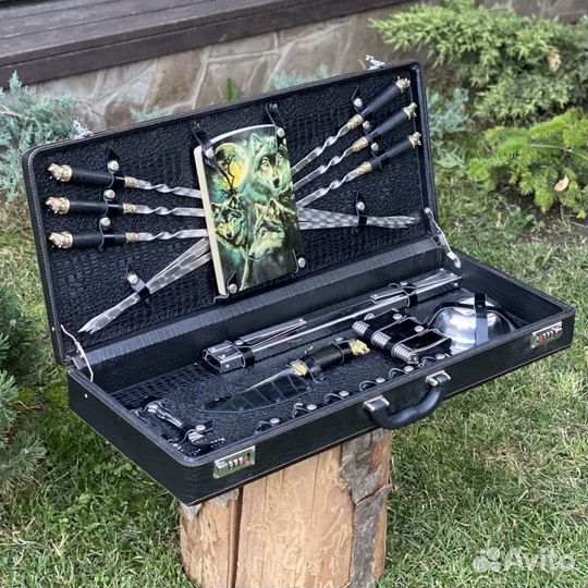Шашлычный Набор шампуров в деревянном кейсе 