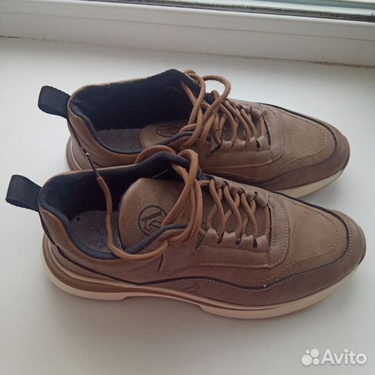 Кроссовки мужские