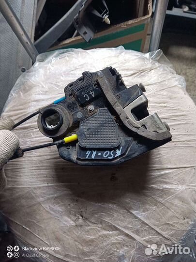 Замок двери Toyota Camry V50 55