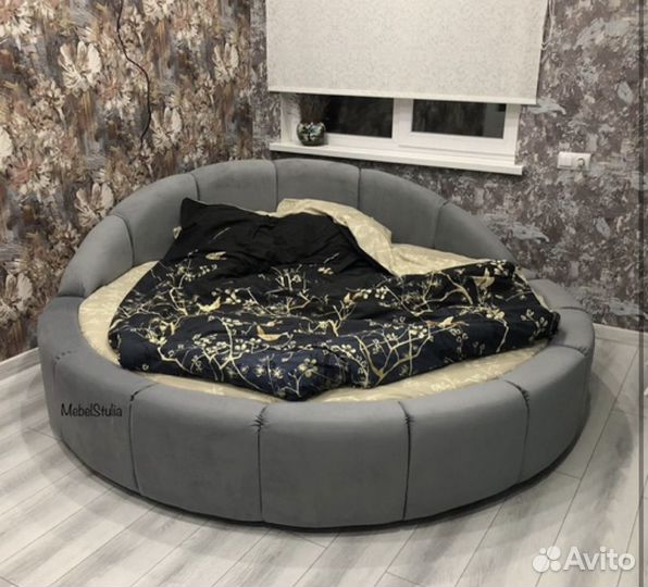 Круглая кровать с матрасом
