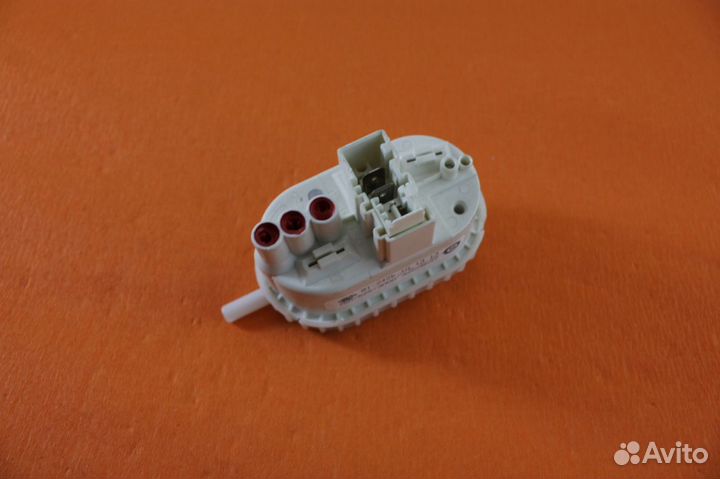 Датчик уровня воды в стиральной машины