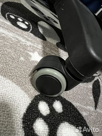 Компьютерное кресло руководителя