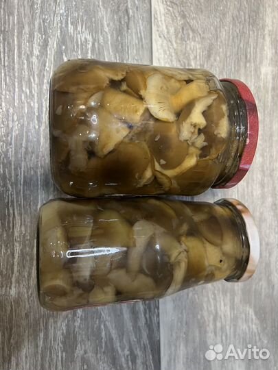 Грибы маринованные