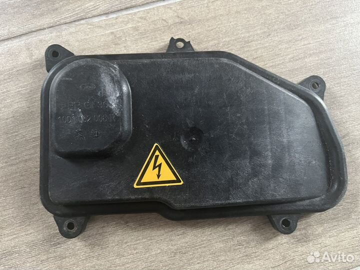 Крышка фары Audi Q3 1