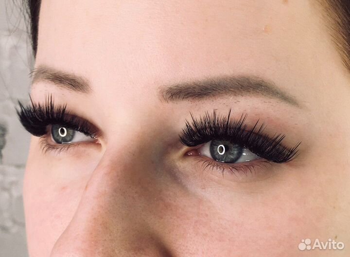 Наращивание ресниц в студии красоты