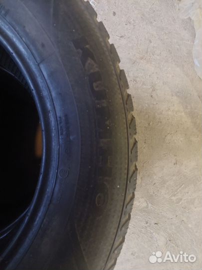 Kumho I'Zen RV Stud KC16 215/65 R16 98