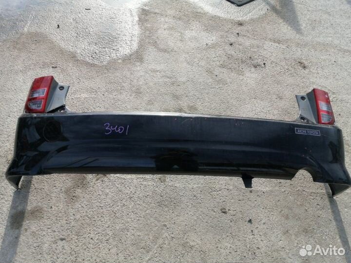 Бампер задний Toyota Isis ANM10