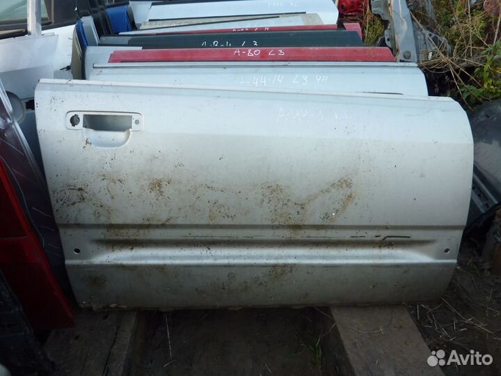 Audi 100 c3 дверь правая передняя