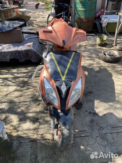 Скутер 150 кубов