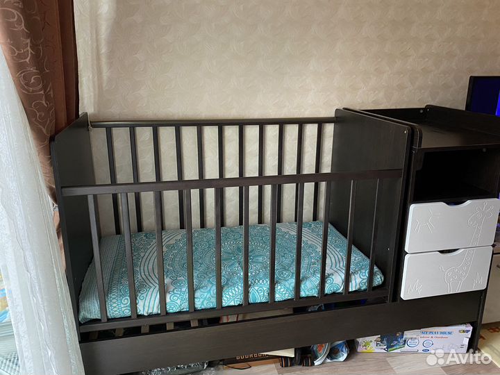 Детская кроватка трансформер с маятником