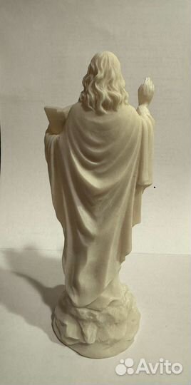 Статуэтка Иисус