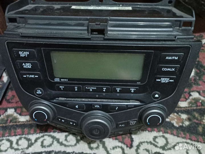 Штатная магнитола Honda accord 7