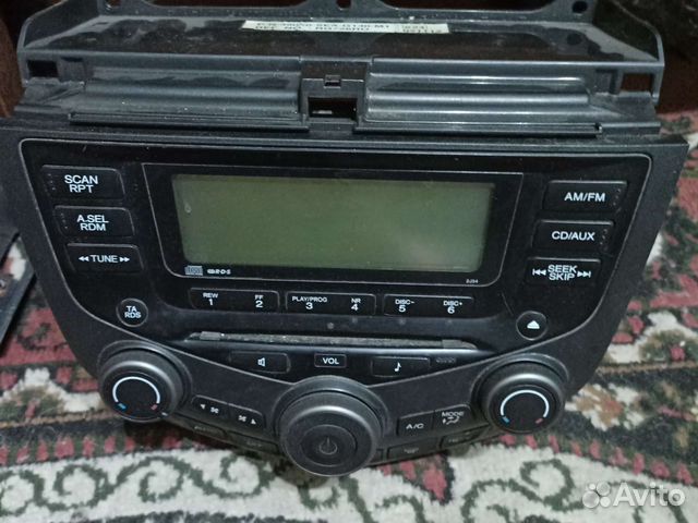 Штатная магнитола Honda accord 7