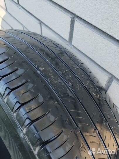 Michelin Latitude Tour HP 215/70 R16